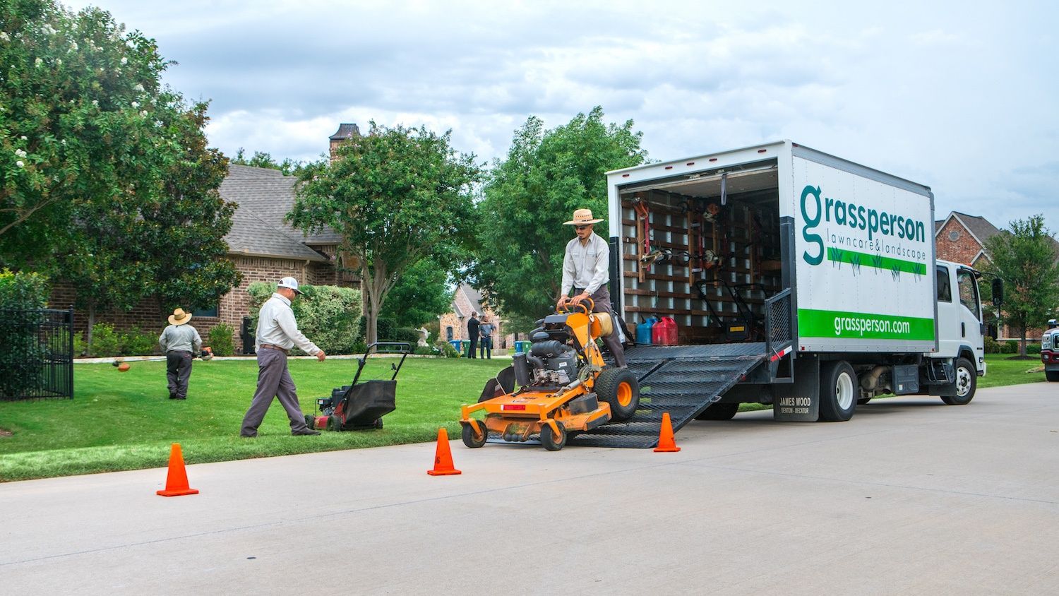 Steps All Landscapers in Flower Mound, TX Should Take When Arriving and Leaving Your Property