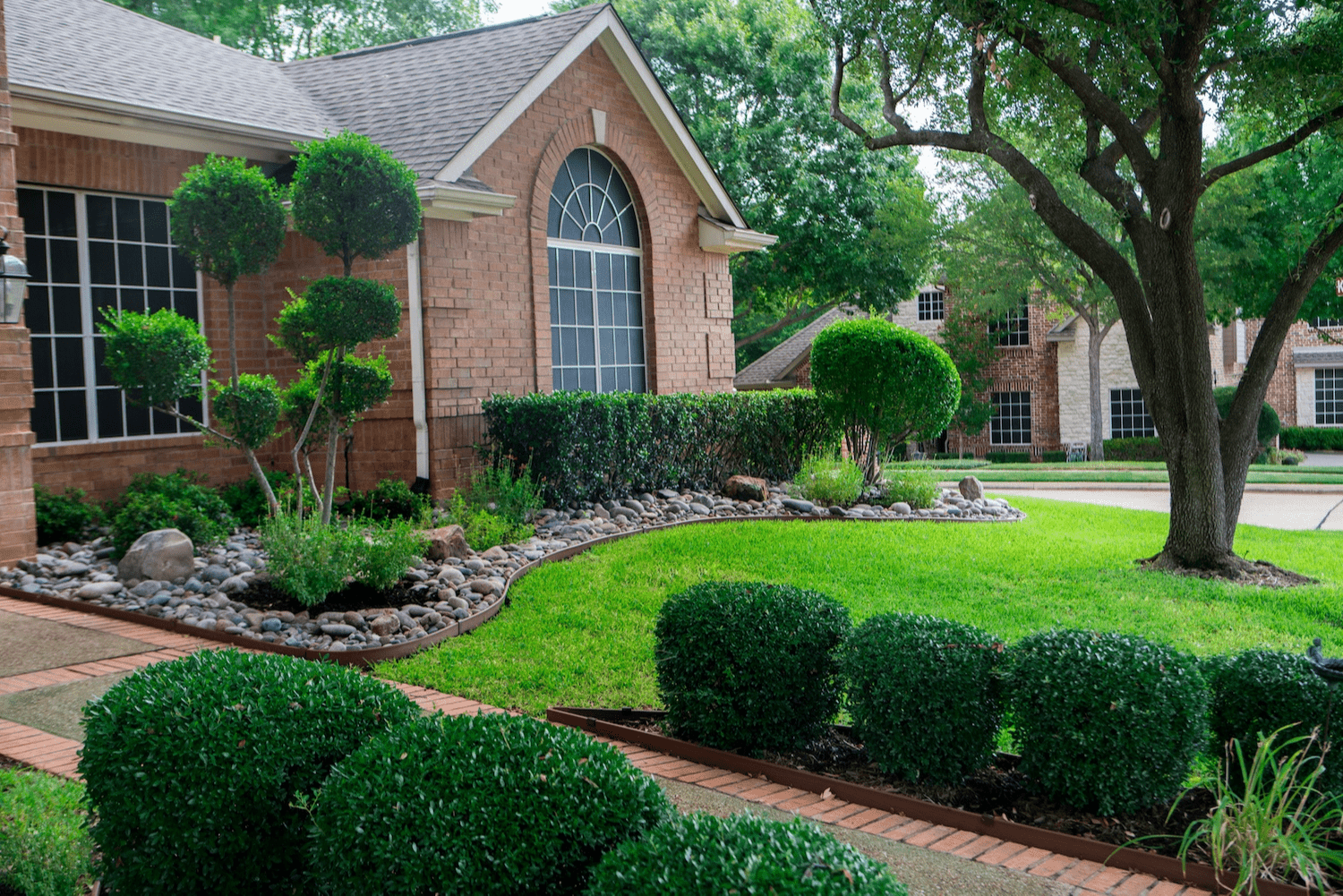 Are GreenPal and LawnStarter Good Lawn Care Options in Flower Mound, TX?